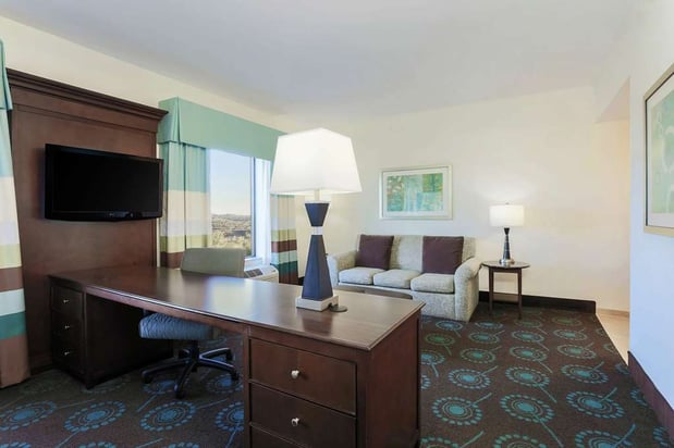 Images Hampton Inn & Suites Wheeling-The Highlands