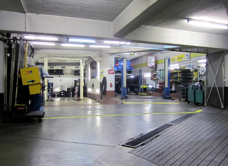 Garage Ruchonnet-Gare, Avenue Louis-Ruchonnet 2 in Lausanne