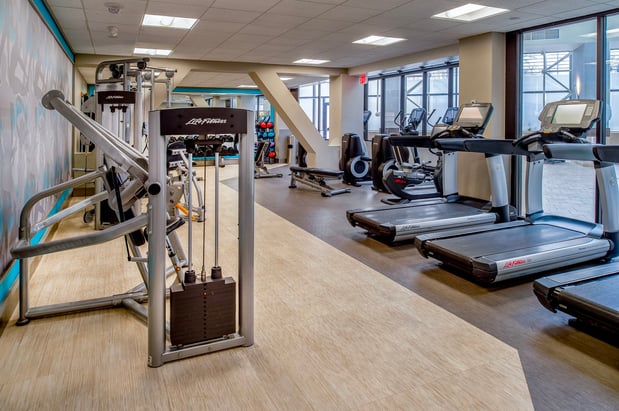 Images Crowne Plaza St. Louis Airport by IHG