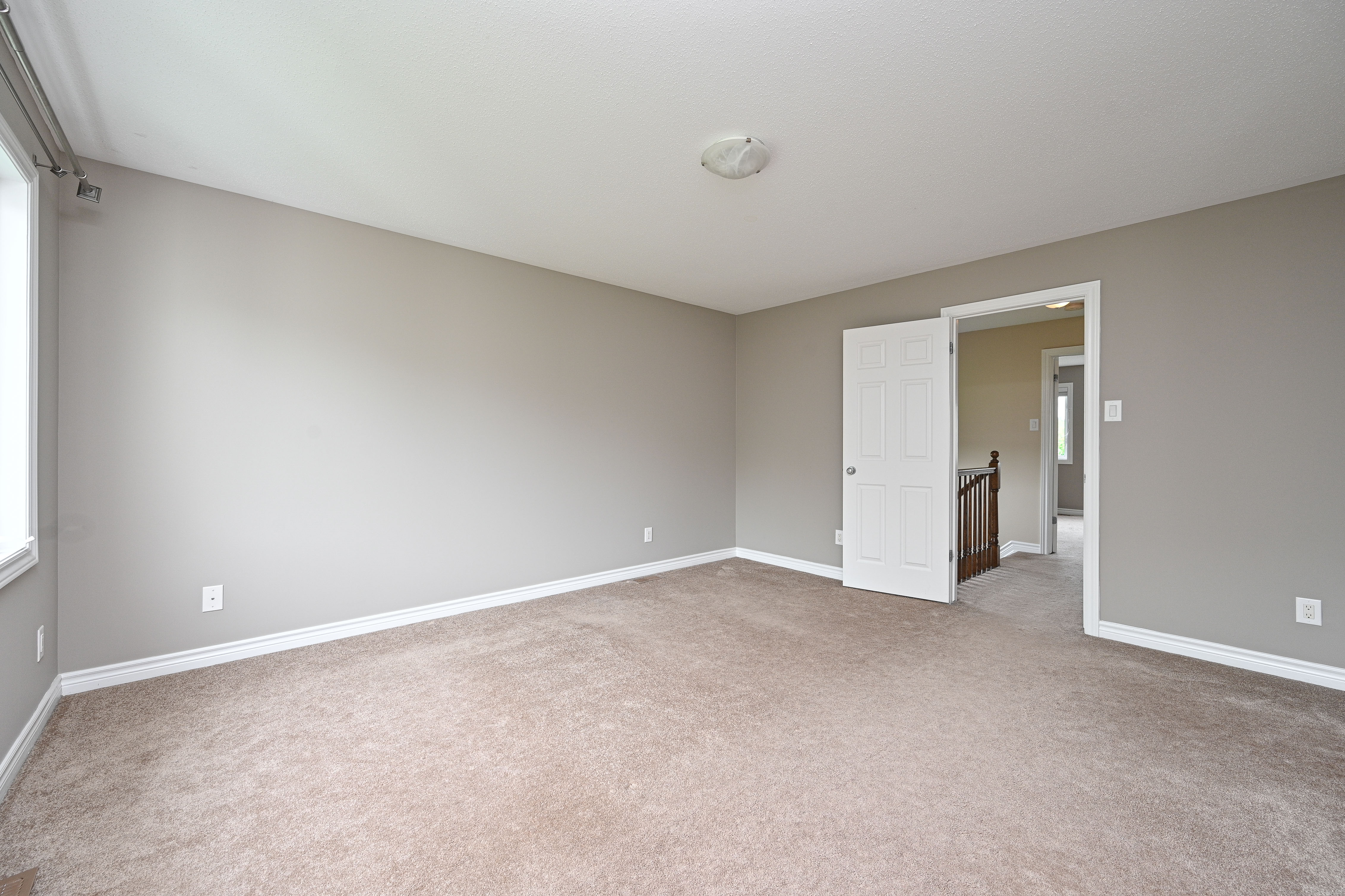 Images Leif Olson - Ottawa Real Estate Agent - Hamre Team RE/MAX Affiliates