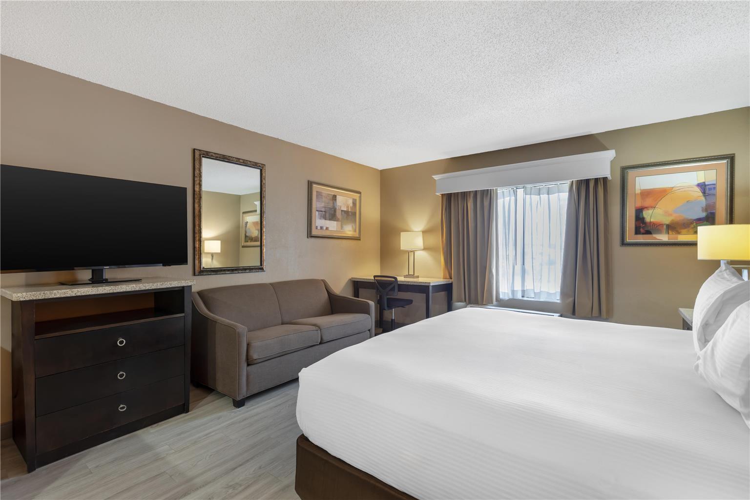 BW Lumberton NC Suite