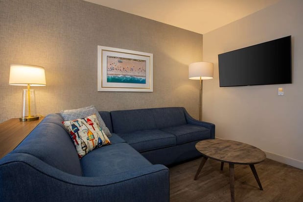 Images Fenwick Shores, Tapestry Collection by Hilton