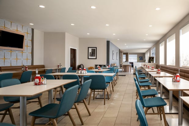 Images Holiday Inn Ontario by IHG
