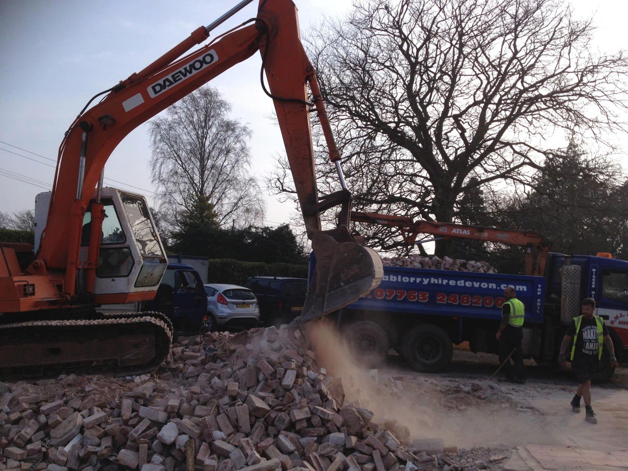 G M L Grab Services Groundworks & Excavations Exeter 07763 248200