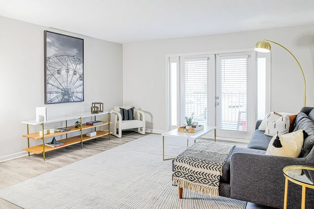 Images Corners at Holcomb Bridge