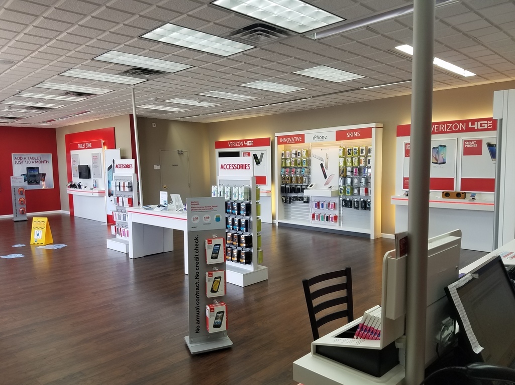 Other Men's & Women's Accessories Stores in South Shore Plaza T-Mobile Braintree, Braintree. 7 likes. Mobile Phone Shop.