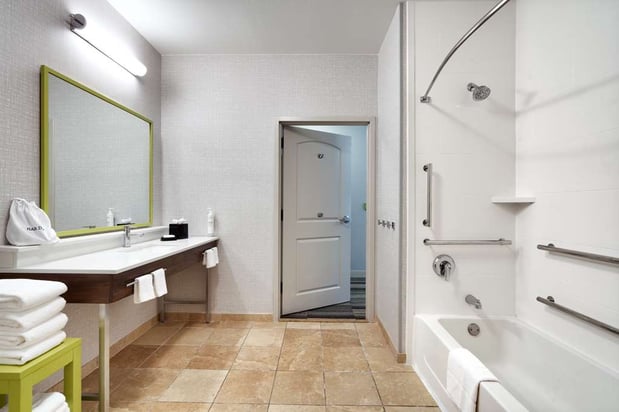 Images Hampton Inn & Suites Ft. Worth-Burleson