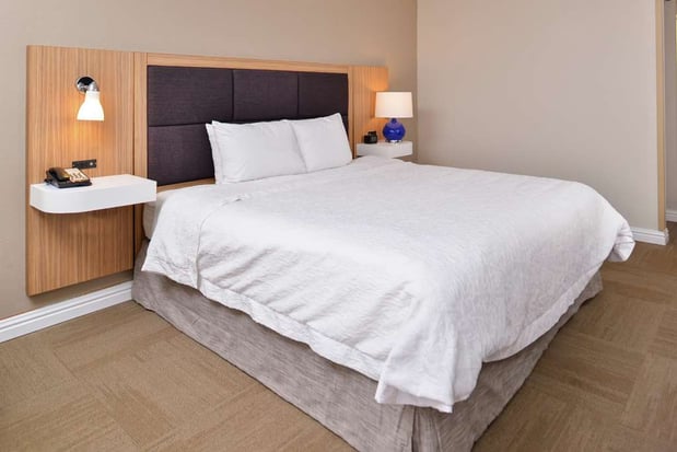Images Hampton Inn Greensboro-East