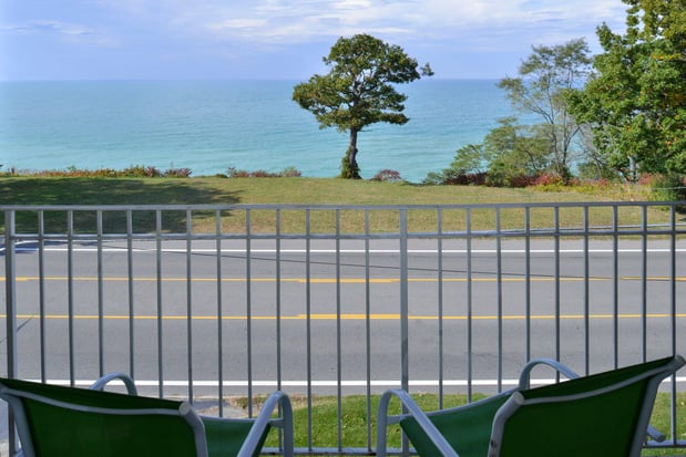 Images Holiday Inn Express & Suites St. Joseph Lakefront by IHG