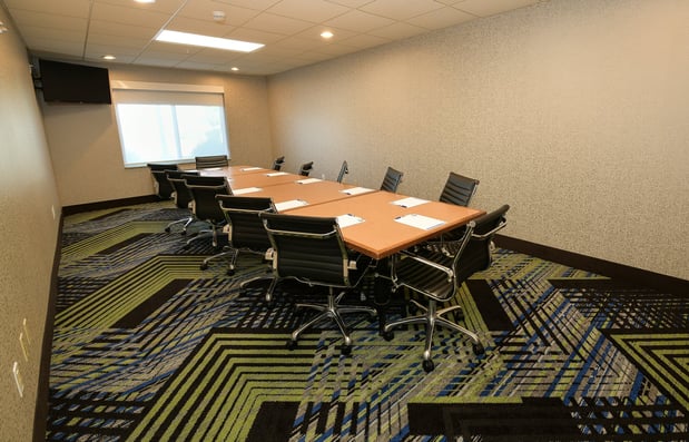 Images Holiday Inn Express & Suites Grand Forks by IHG