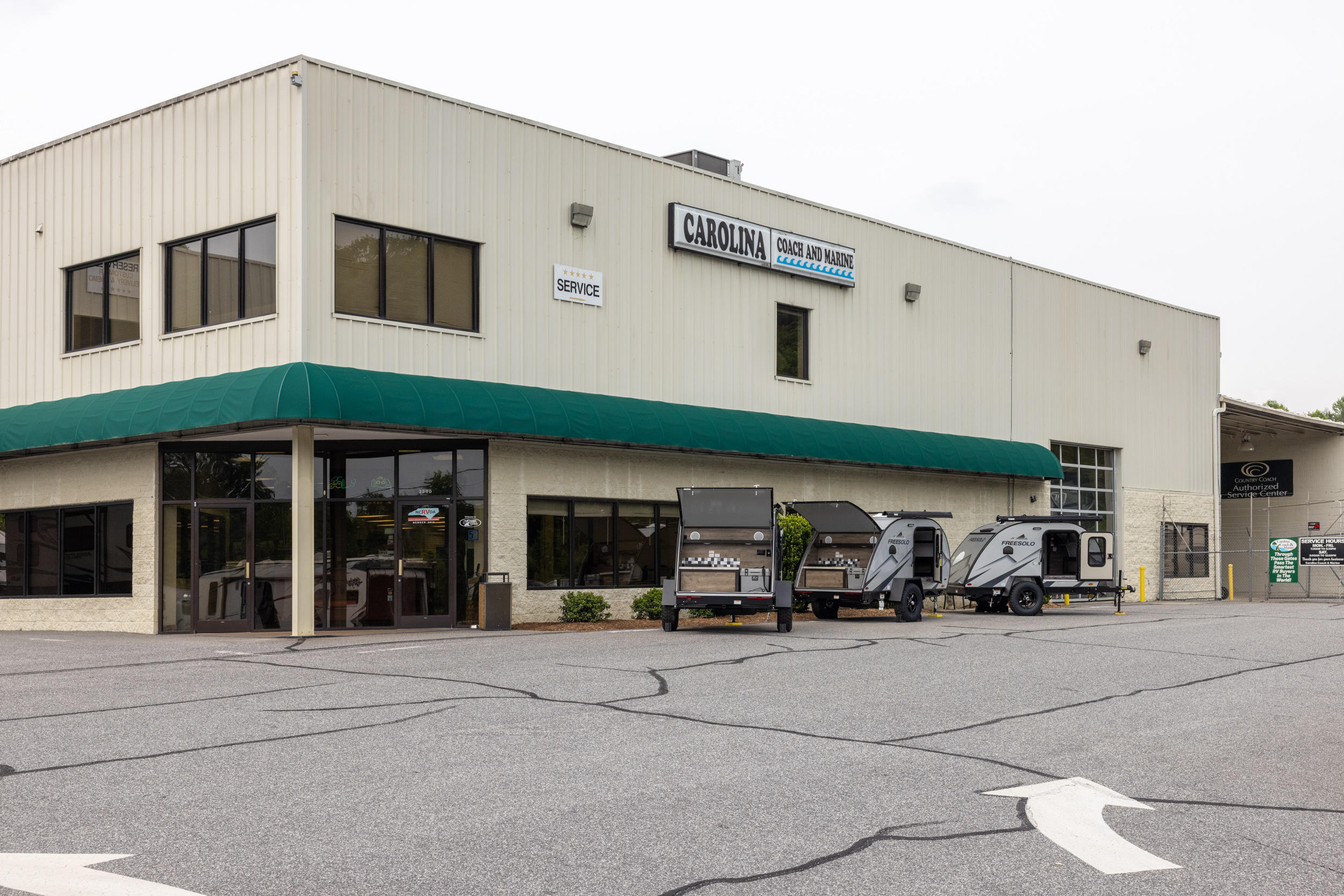 Carolina Coach & Camper, 3300 Centennial Blvd, Claremont, NC, Rv