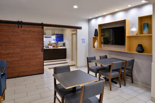 Images Holiday Inn Express & Suites Farmington (Bloomfield) by IHG