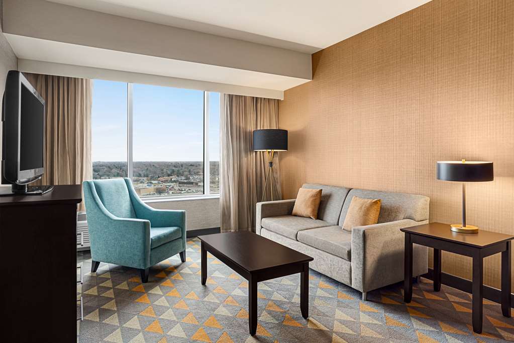 Images DoubleTree by Hilton Pointe Claire Montreal Airport West