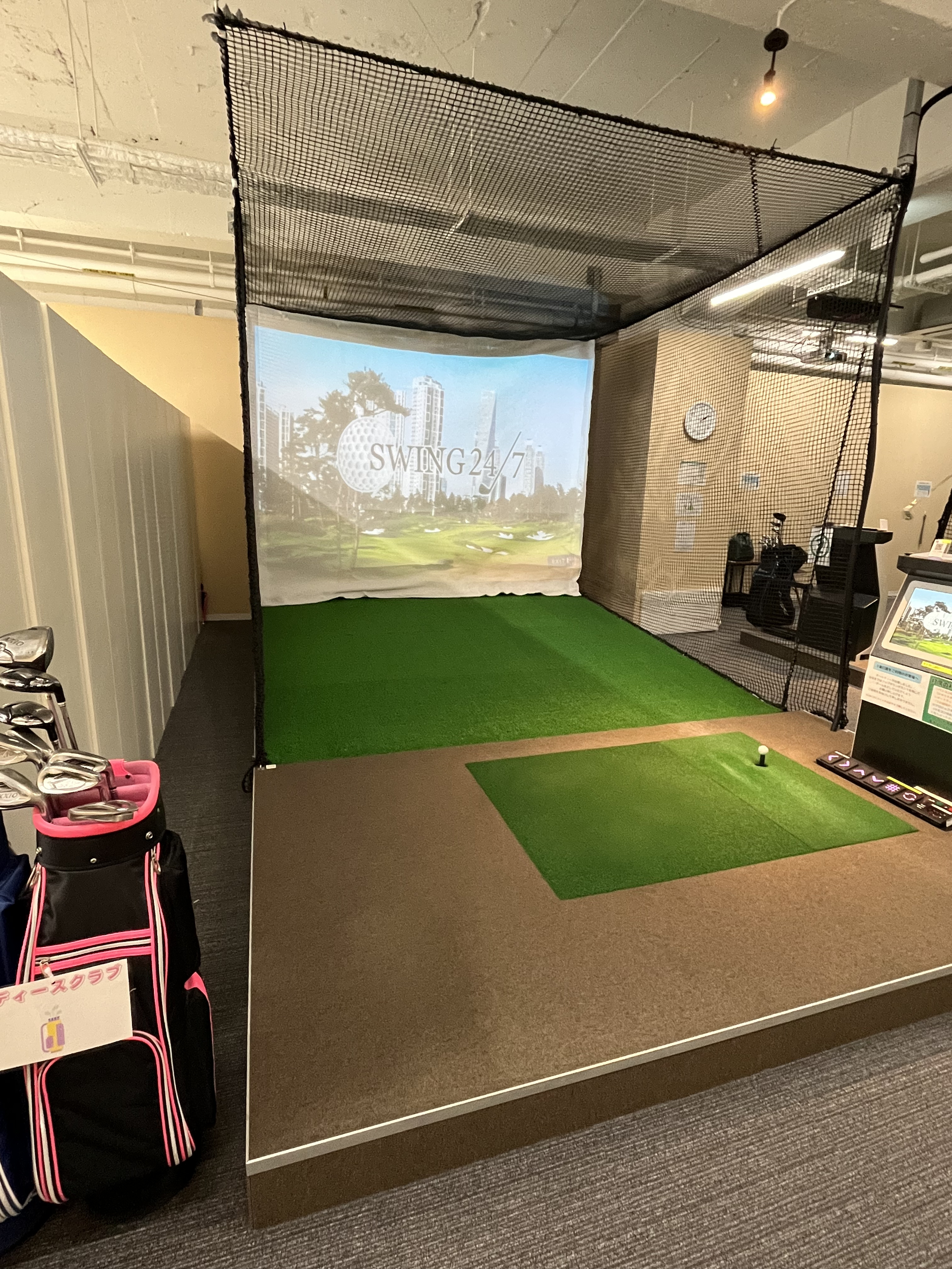 Images インドアゴルフ練習場SWING24/7今里店