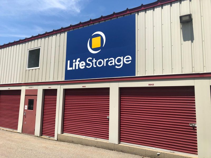 Images Life Storage - Portsmouth
