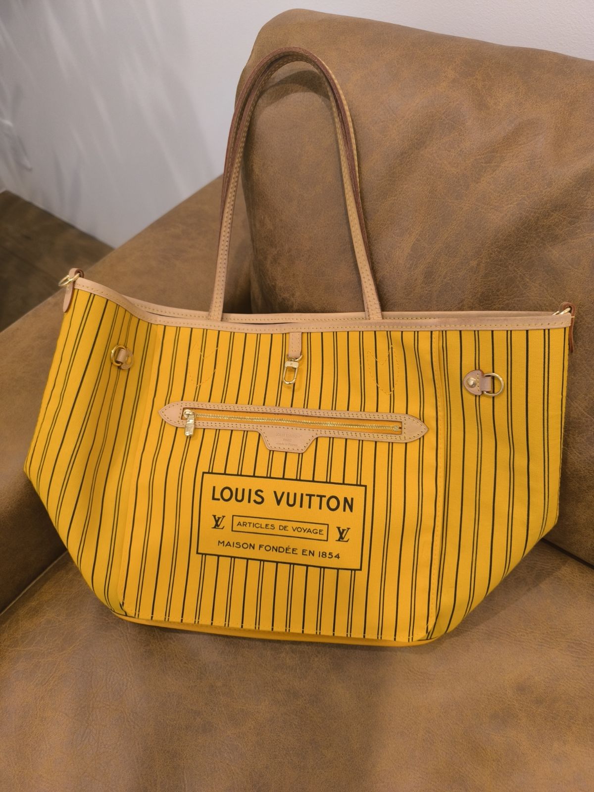 Images KOMEHYO（コメ兵）買取センターThe Kitahama PLAZA