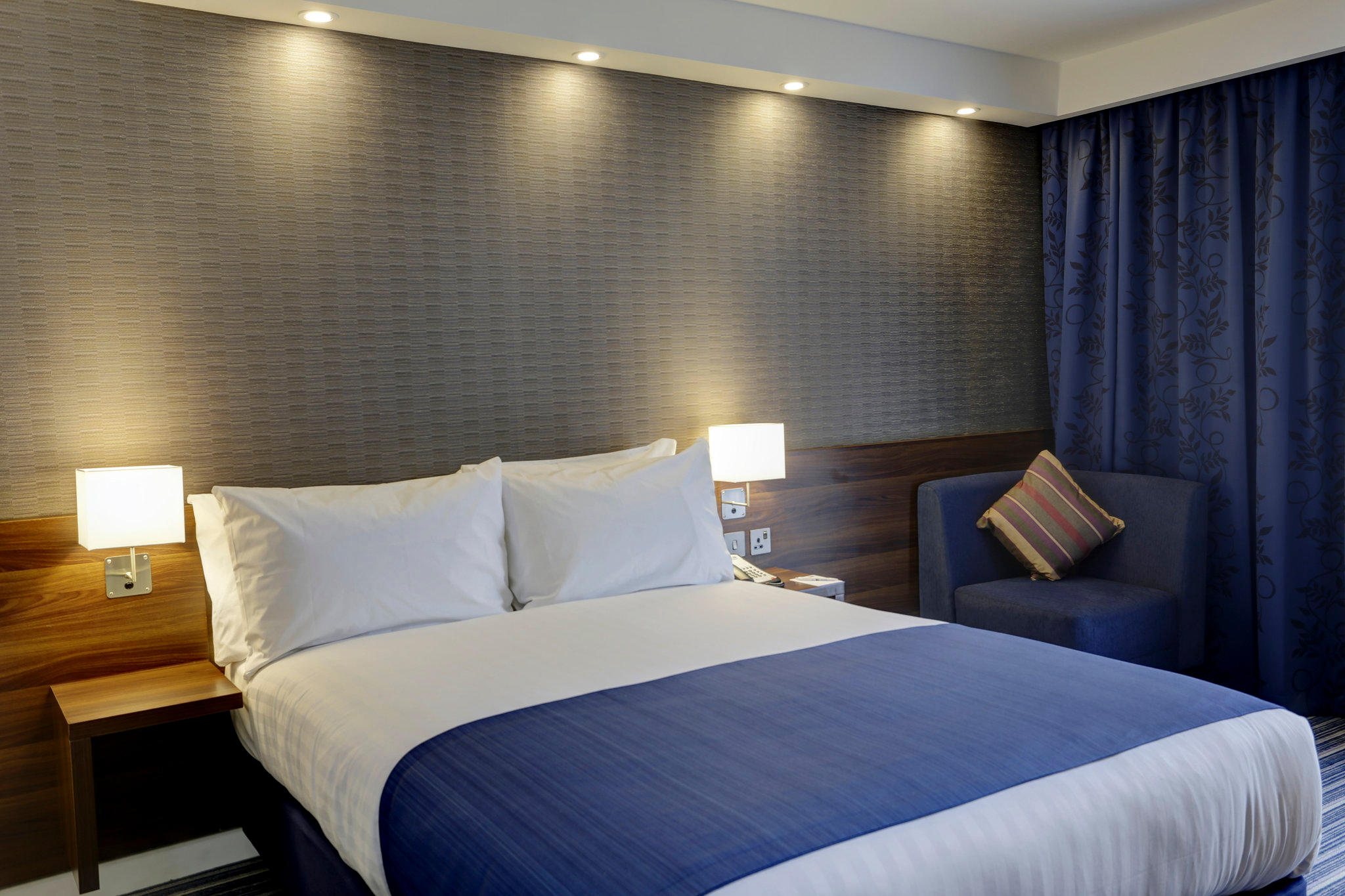Images Holiday Inn Express London - Excel, an IHG Hotel