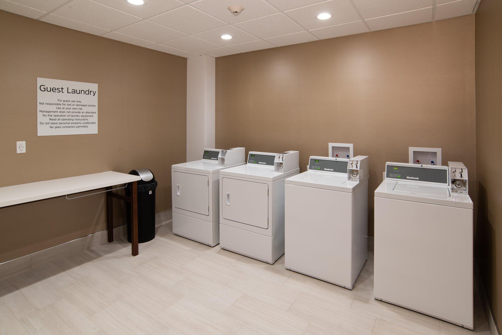 Images Holiday Inn Express & Suites North Battleford, an IHG Hotel