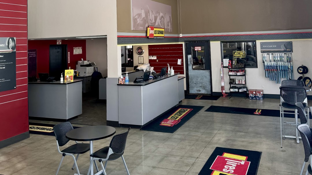 Les Schwab Tire Center