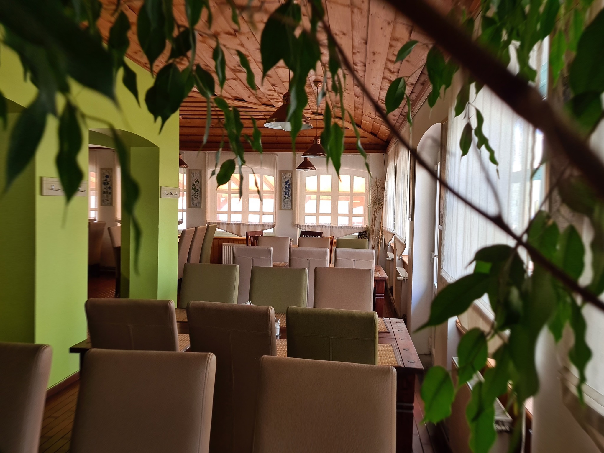 Images Ötösfogat Panzió, Étterem és Pizzázó