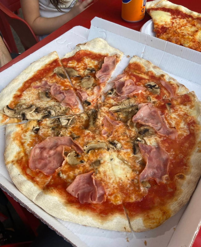 Images Pizzeria La Tigella