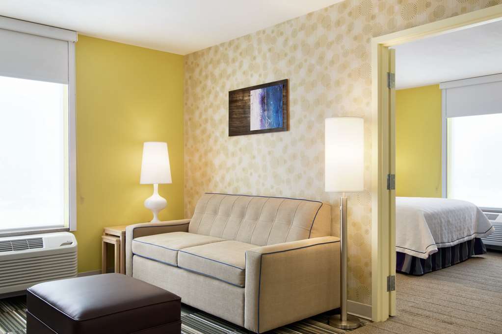 Guest room Home2 Suites by Hilton Fort St. John Fort St. John (250)785-5356