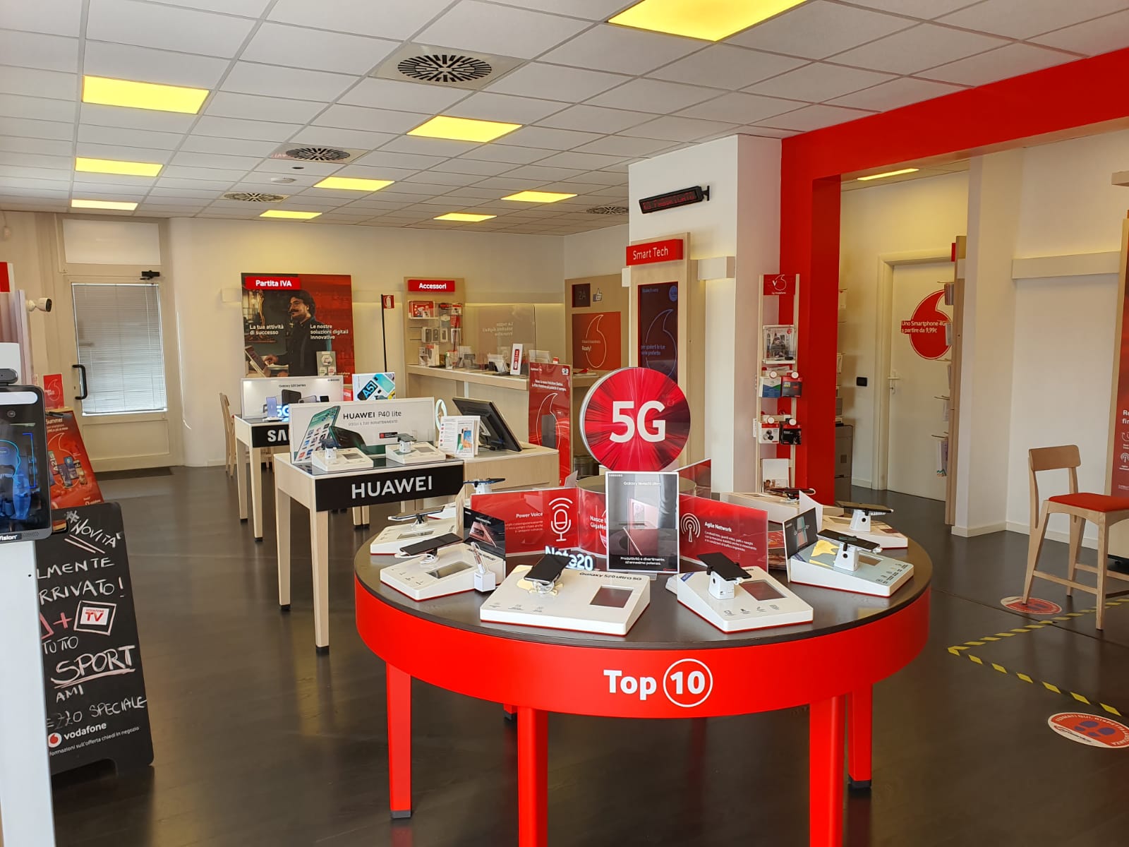Images Vodafone Store | V.le Navigazione Interna