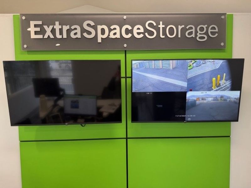 Images Extra Space Storage