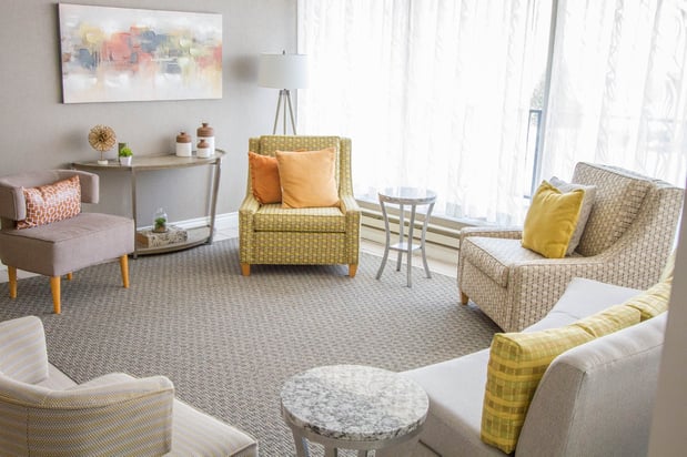 Images Holiday Inn Blmgtn Arpt South - Mall Area by IHG