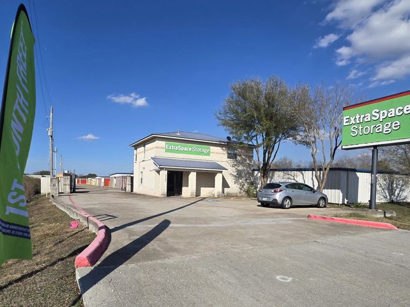 Extra Space Storage Image