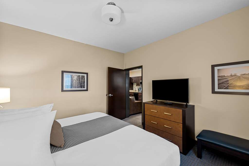 Images Best Western Plus Lacombe Inn & Suites