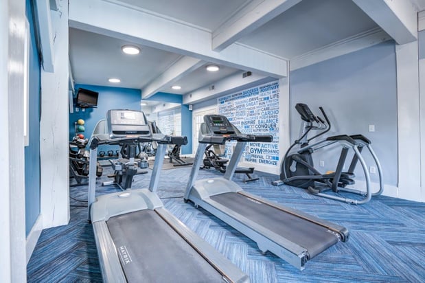 Images The Waterfront Apartments & Townhomes