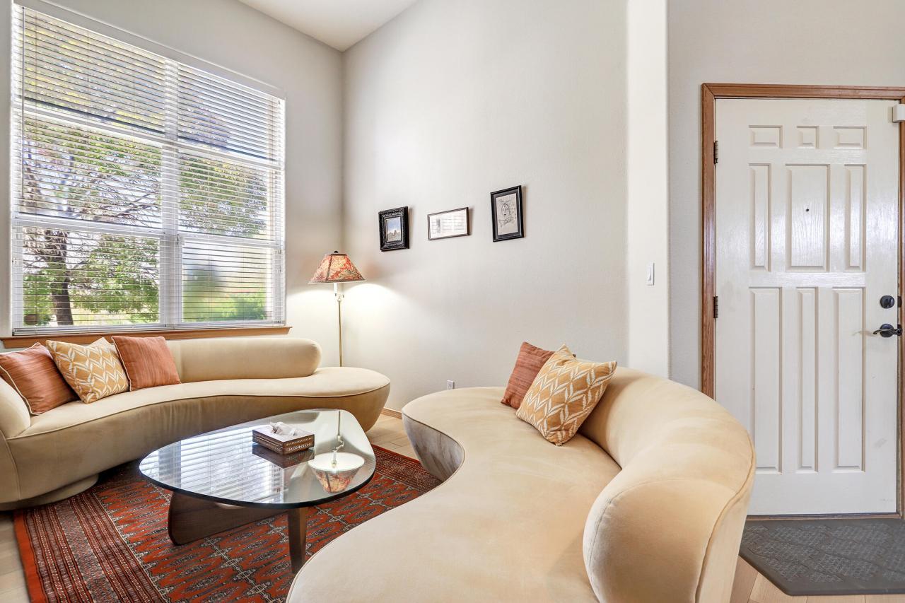 Lanya Androlewicz Realtor Coldwell Banker Legacy Image