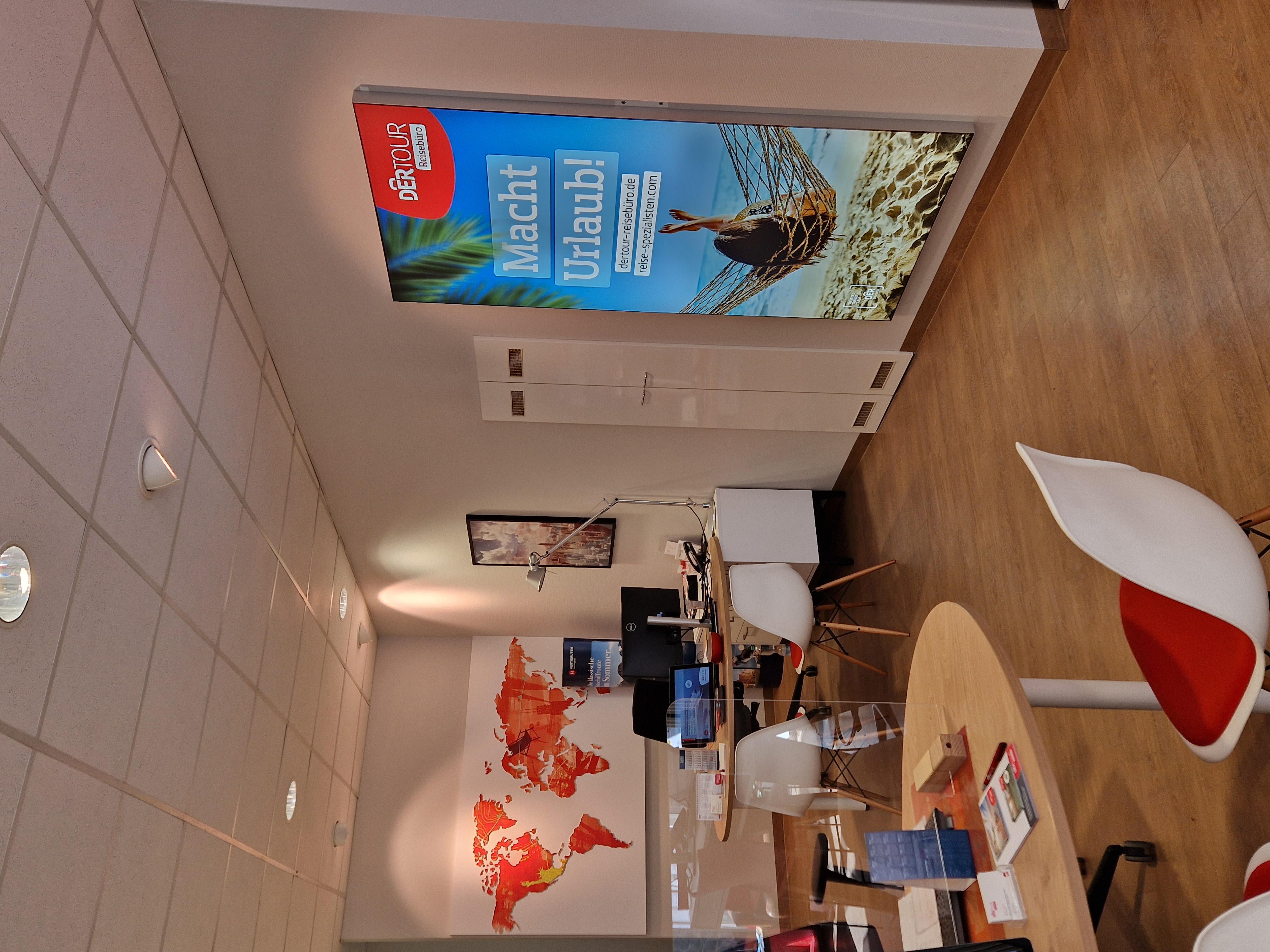 Bild 2 DERTOUR Reisebüro in Meiningen