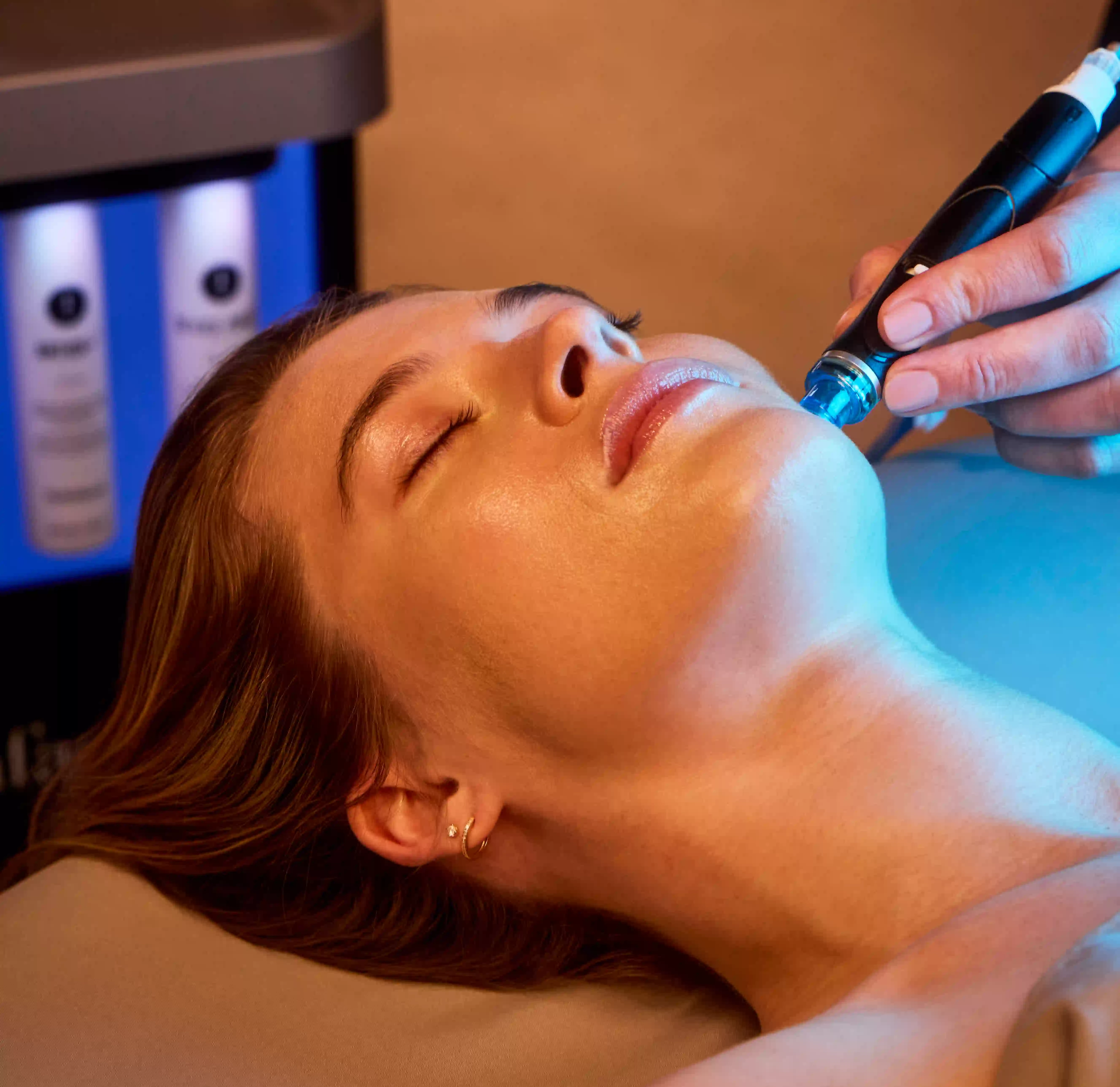 HydraFacial treatment with advanced technology for Club members