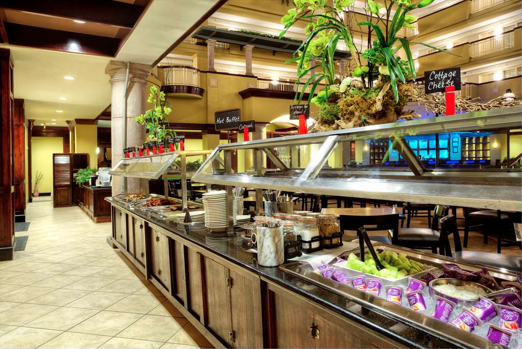Restaurant Embassy Suites by Hilton Laredo Laredo (956)723-9100