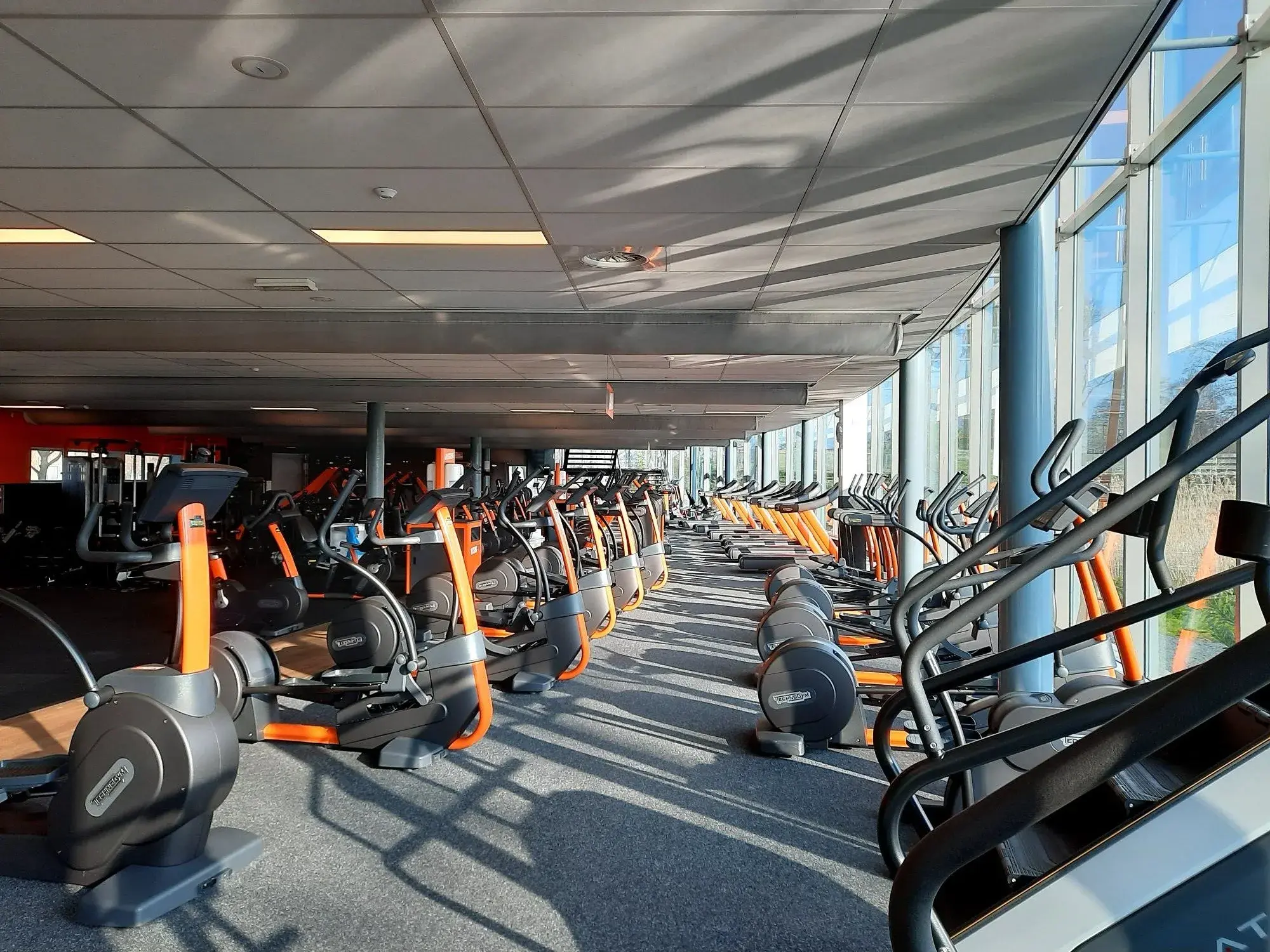 Foto's Basic-Fit 24/7