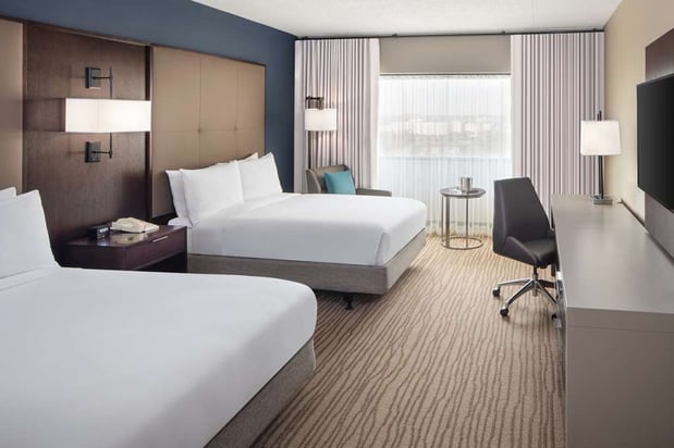 Images DoubleTree by Hilton Hotel Newark Airport