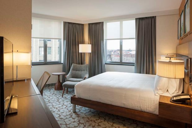 Images Hilton Garden Inn Long Island City New York