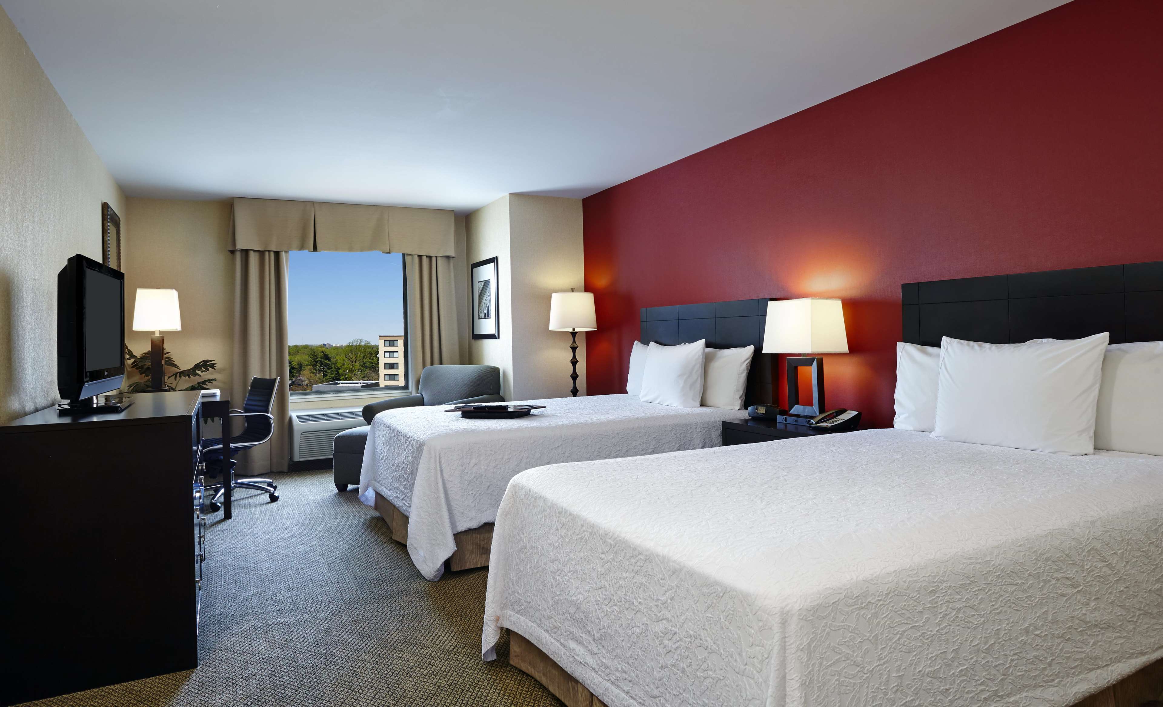 Hampton Inn by Hilton Silver Spring Washington DC Photo