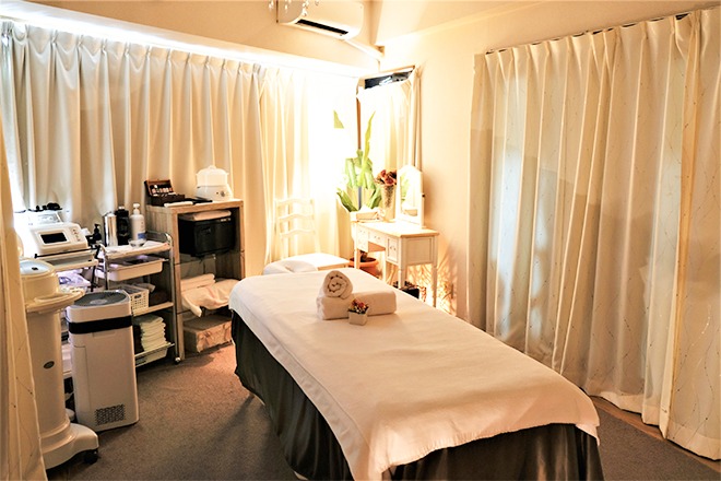 Images Pressentir 白金店