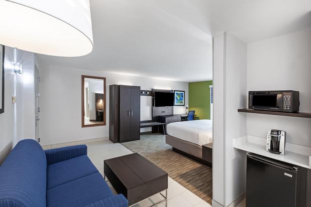 Images Holiday Inn Express & Suites Baton Rouge East by IHG