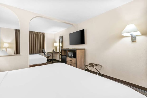 Images SureStay by Best Western Albuquerque Midtown