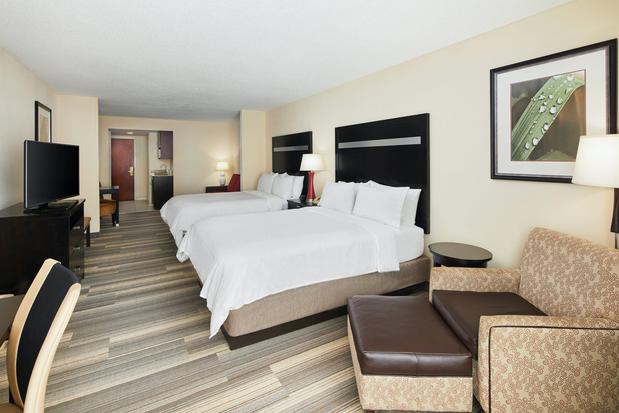 Images Holiday Inn Express & Suites I-26 & US 29 at Westgate Mall, an IHG Hotel