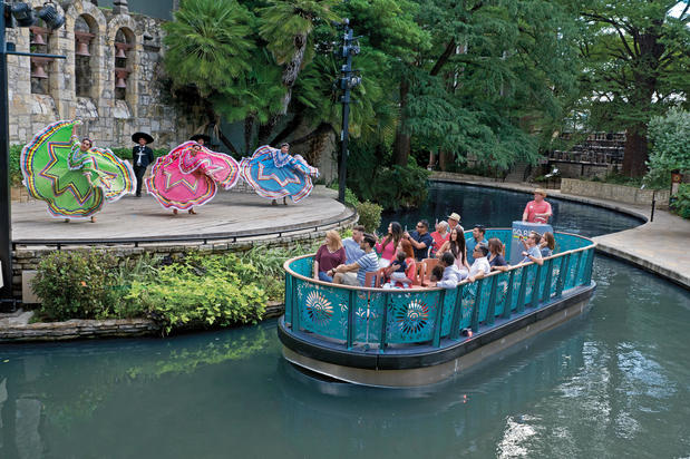 Images GO RIO San Antonio River Cruises