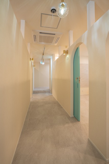 Images シェアプラス 本町 シェアサロン