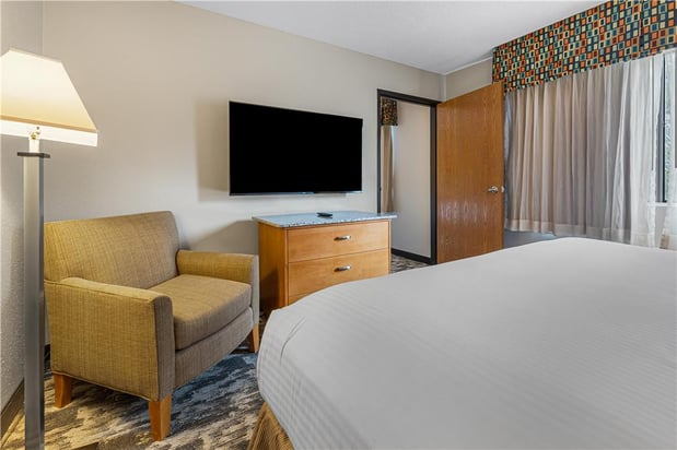 Images Best Western Ambassador Inn & Suites