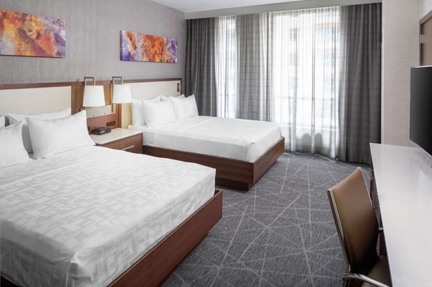Images Hilton Rochester Mayo Clinic Area
