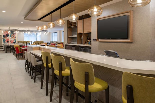 Images Hilton Garden Inn Tacoma Downtown