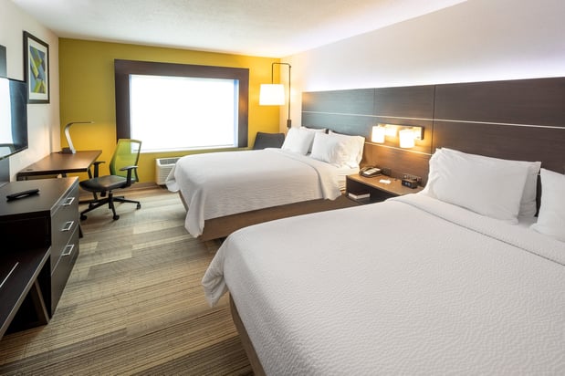 Images Holiday Inn Express & Suites Chicago West - St Charles by IHG